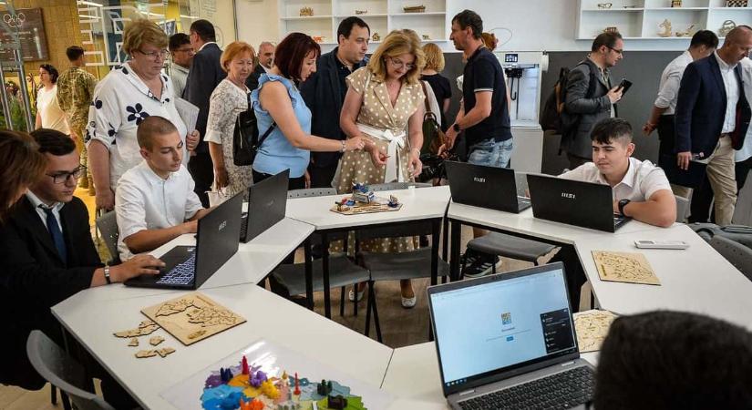 Robotkutya is szolgálatba állt a gyöngyösi Szakképzési Ponton
