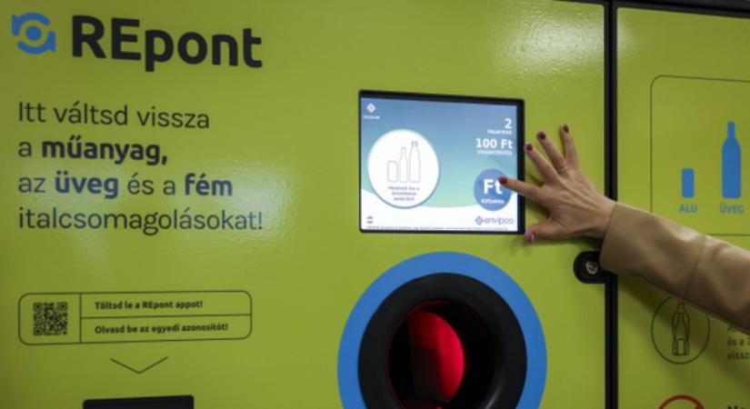 Papírzacskó híján szünetel a visszaváltás: így szúrják ki a szemünket