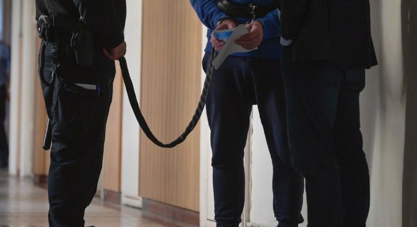 Megerőszakolták, kirabolták, majd hagyták meghalni a 94 éves asszonyt