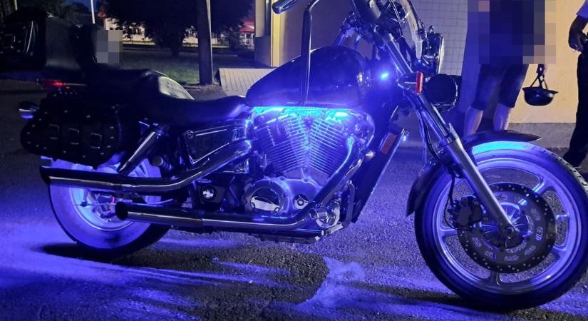 Barkácskipufogó, villogó motor – most Békéscsabán szálltak rá a sufnituningra a rendőrök