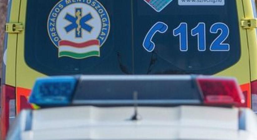 Brutális frontális karambol egy útszakaszon Borsodban: teljes útzár - mentők a helyszínen!