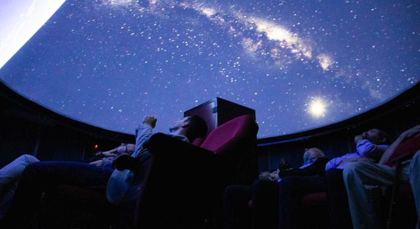 Átadták a Sapientia EMTE Csíkszeredai Karának planetáriumát