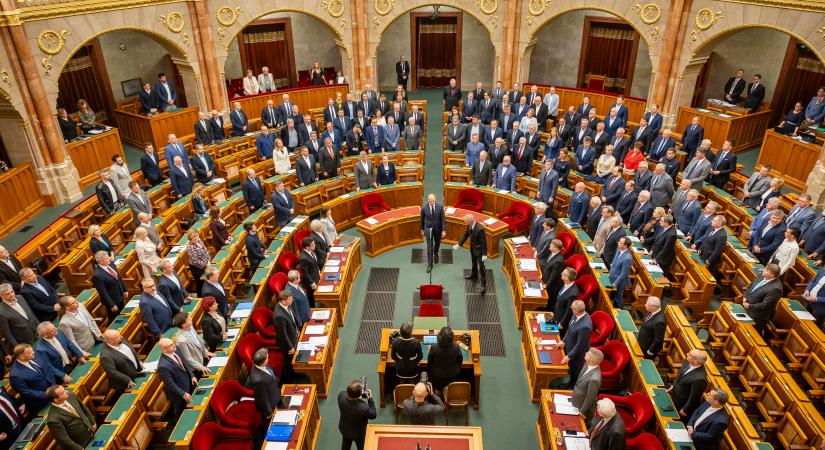 Döntött a parlament: mostantól a világ összes pénzét is elkampányolhatják a pártok