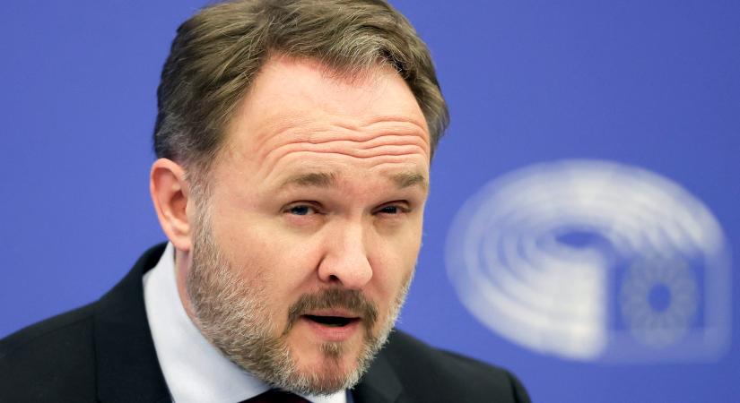 Teljesen leállítaná az Európai Bizottság az orosz gáz- és olajimportot 2027 végéig - vasarnap.hu