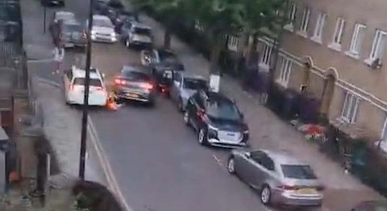 Egymás után kétszer is elgázolt egy embert az autós Londonban - 24.hu