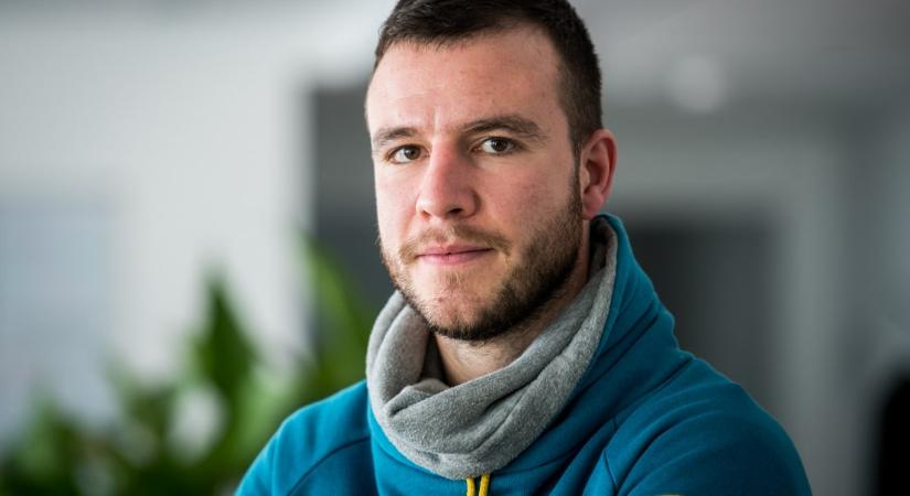 Molnár Áronék kiparodizálták Szentkirályi Alexandra emberrablós videóját: Jönnek a csempekereskedők, kutyakereskedők, autókereskedők! - ContextUs