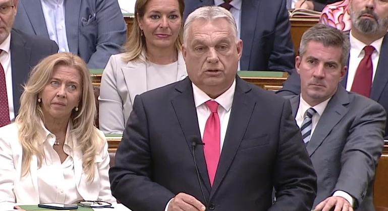 Orbán Viktor: Nem engedünk a brüsszeli nyomásnak, megvédjük a magyar családokat  videó - HírTV