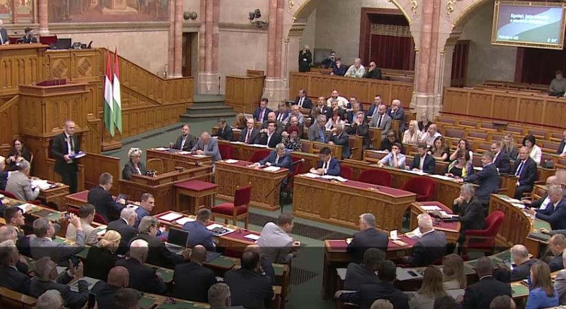 Nem Ukrajnának, hanem a magyar családoknak adja a pénzt a 2026-os költségvetés  videó - HírTV