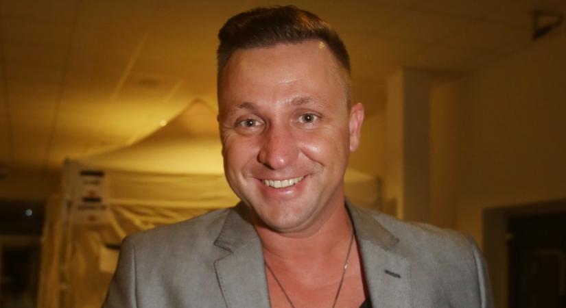 „Sokan azt hiszik, hogy itt egy teherbeesésről volt szó” – Kefir végre elárulta: erről szól valójában az Éjfél után című sláger - Blikk - Kvíz