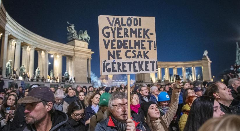 Magyar Péter az EP-ben: A Fideszt nem érdekli a gyermekvédelem, és a felelősségüket sem vállalják - Népszava