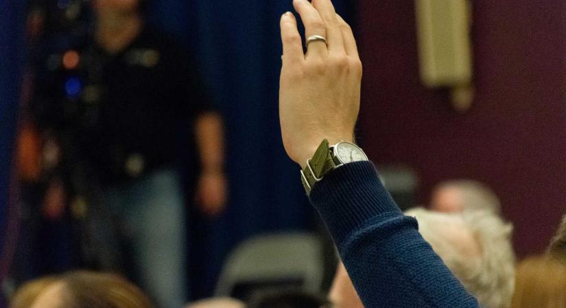 Belső referendumon dönt a PSD az esetleges kormányra lépésről - Maszol