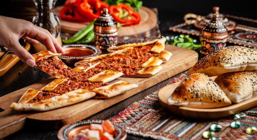 A kedves, de bonyolult szeánszok varázsa: útmutató törökországi vendégeskedéshez - egy.hu