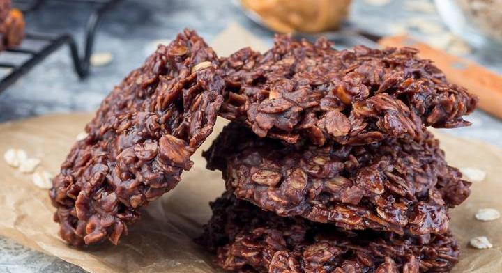 10 perces kakaós zabkeksz sütés nélkül: kezdőknek is tökéletes - Só&Bors
