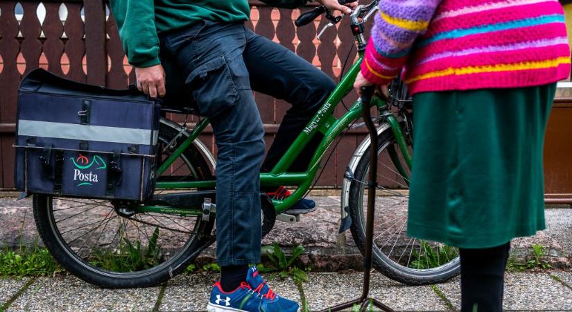 Csak ősztől küldhetik ki a nyugdíjasoknak a 30 ezer forintos utalványt - 24.hu