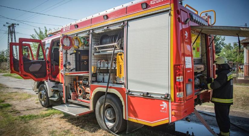 Óvoda udvarán került bajba egy kislány, a hajdú-bihari tűzoltók szabadították ki - Haon