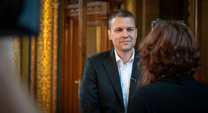 Menczer Tamás hosszasan válaszolt a 444 kérdéseire (videó) - Kemma
