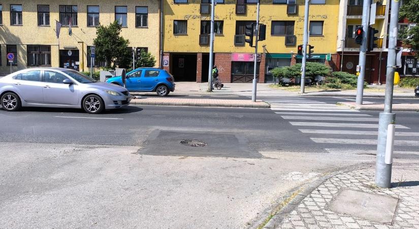 Nincs több kerülgetés: újra járható az Ady Endre út Tatán - Kemma