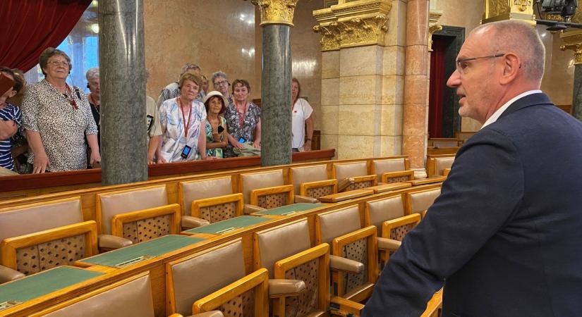 Ősszel érkezik a nyugdíjasok élelmiszerutalványa - Magyar Hang