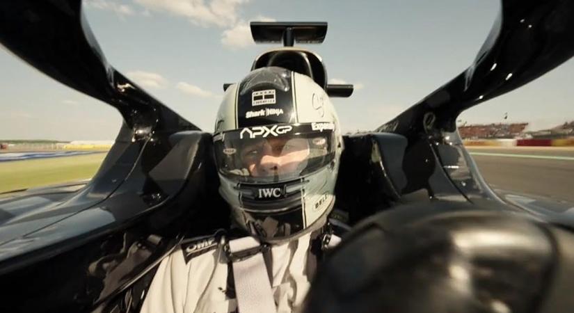 Különleges trailert kapott az F1-film: a telefon rezgésével érezhetjük a motor erejét a tenyerünkben - Blikk - Kvíz