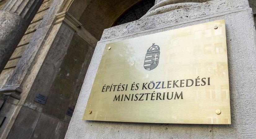 Kiderült, ki veszi át a Lázár János minisztériumából távozó helyettes államtitkár helyét - Mandiner