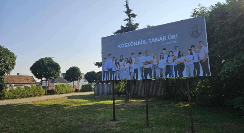 Ezt a kreatív meglepetést, ahogy a zempléni diákok búcsúztak a tanáruktól, látnia kell! - Boon