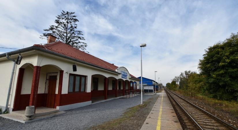 Sztrájkkészültséget hirdetnek a vasutas-szakszervezetek - Új Szó