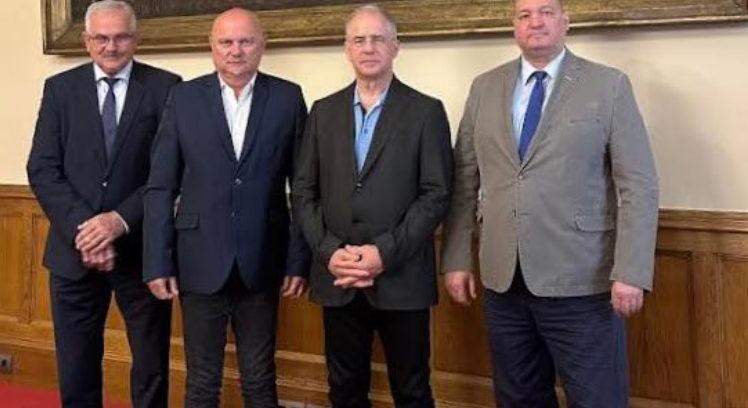 Félted hazánk biztonságát és szuverenitását? Ne tedd, itt van már Kósa Lajos és Németh Szilárd! - Debreceni Nap