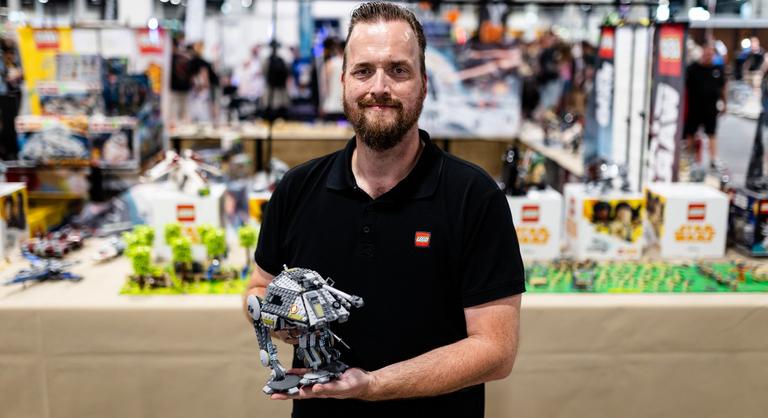 Otthagytam a tanítást, hogy a LEGO tervezője lehessek - Index