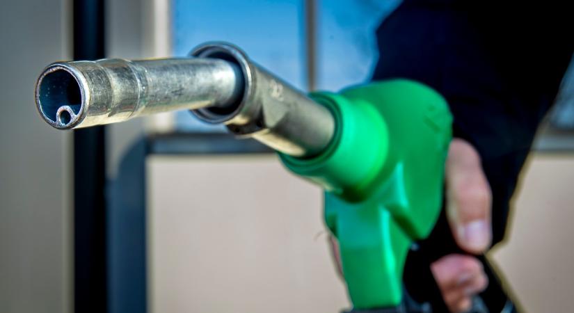 Rossz hír az autósoknak: csütörtöktől jelentősen drágul a benzin és a gázolaj is - Blikk - Kvíz