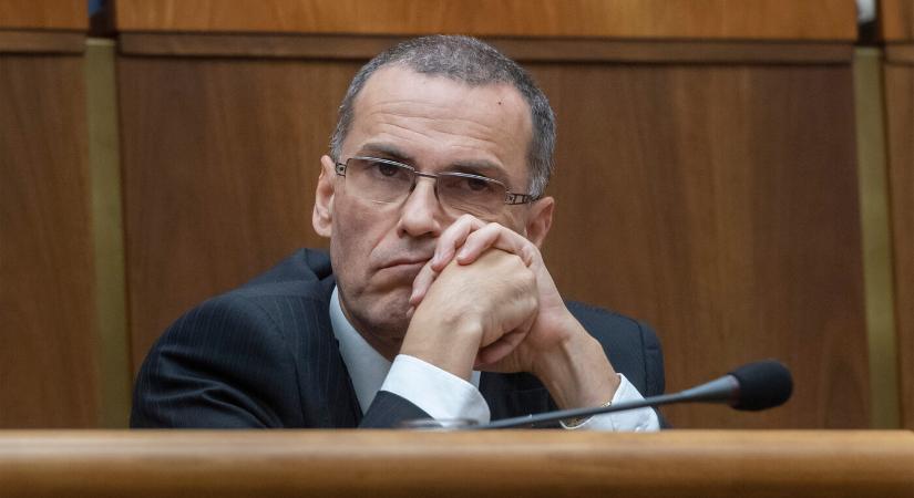 Mégsem kap élete végéig járadékot a főügyész – döntött a parlament - Új Szó