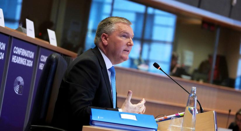 Uniós biztos: aggodalomra adnak okot a magyar jogrendet érintő legutóbbi változások - Új Szó