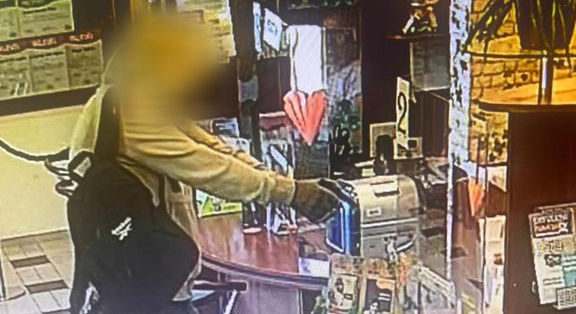 Kiderült: egy markolatra szerelt lámpával próbáltak bankot rabolni Solymáron – videó - Blikk - Kvíz