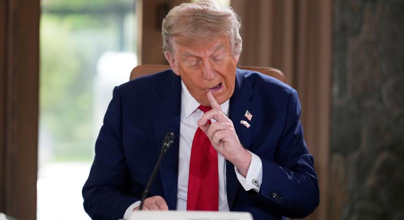 Trump „végső ultimátumnak” nevezte az Iránhoz intézett korábbi felszólítását a feltétel nélküli megadásról - Új Szó