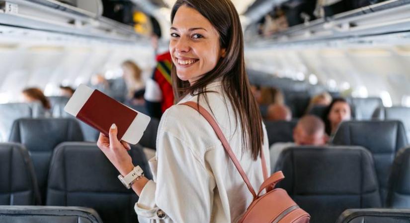 Hogy reagálj, ha helyet akarnak cserélni veled a repülőn? A szakértő szerint így viselkedj - Femina