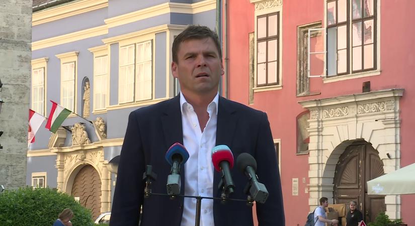 Czepek Gábor: Fokozott kockázattal járna Ukrajna csatlakozása  videó - HírTV