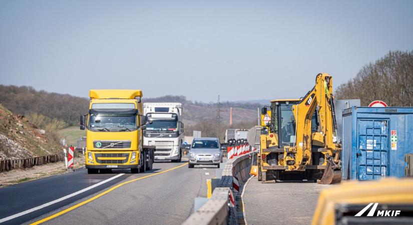 Az M1-es bővítése miatt több szakaszon kőkemény helyzet vár ránk - Kisalföld