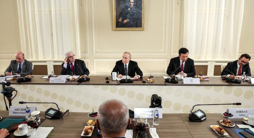 Putyin most azt mondja, kész találkozni Zelenszkijjel, de vannak feltételei - 444.hu