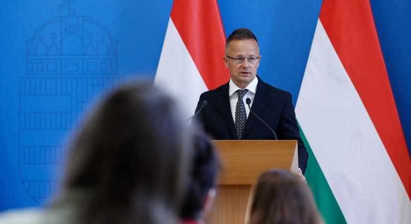 Szijjártó Péter: Hat magyar állampolgárt evakuált az Orbán-kormány Iránból - Népszava