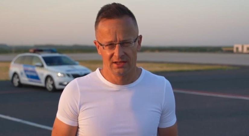 Autókkal hoztak ki magyarokat Iránból - Magyar Hang
