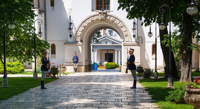 Az államfő csütörtökön egyeztet a pártokkal a miniszterelnök-jelölt személyéről - Maszol