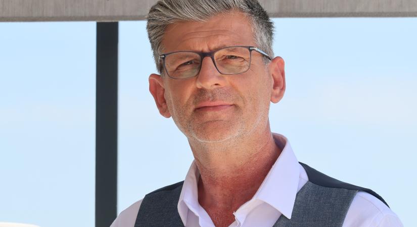 „Rég láttak ilyen boldognak, mint most” – Megnősült Kárász Róbert - Blikk