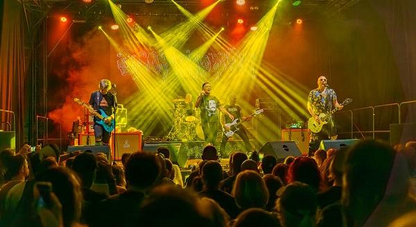 A Tavaszi szél vizet áraszt is megszólalt az Ugly Kid Joe budapesti fellépésén (koncertbeszámoló) - Rockbook