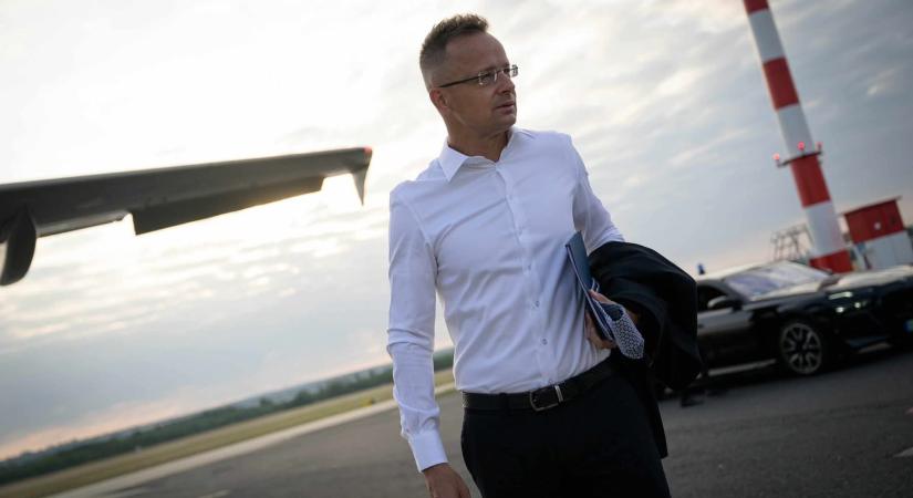 Muszáj volt ezt a döntést meghoznom” – hajnalban a reptérről jelentkezett be Szijjártó Péter - atv.hu