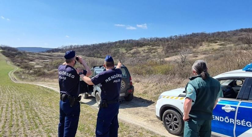 Mindenki rémálma vált valóra a Kékestetőnél, azonnal az erdőbe vonultak a rendőrök - Heol