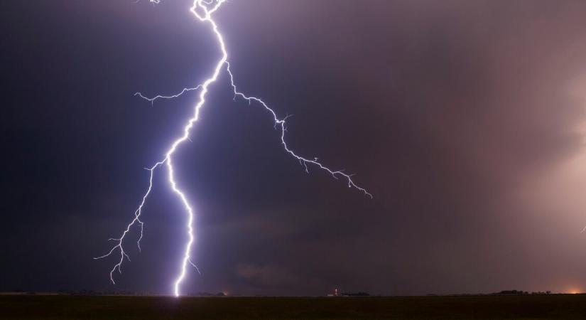 Villámcsapás végzett három kirándulóval Ausztriában - HáziPatika