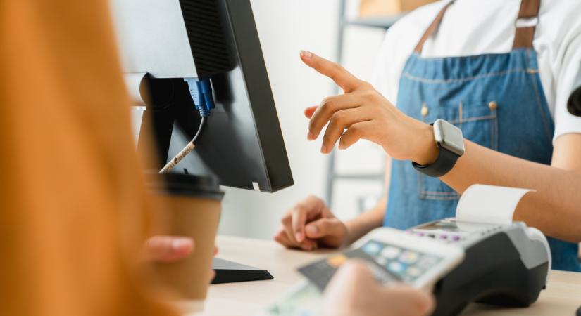 Mobilfizetés külföldön? Így spórolnak az élelmes magyarok: nem kell aggódniuk a nyaralás alatt - Pénzcentrum - Megtakarítás