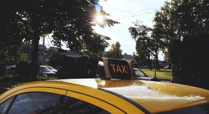 Így taxizhatnak ingyen a pesterzsébeti nyugdíjasok - AC News