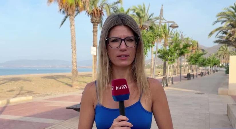 Kövekkel támadtak a rendőrökre az illegális árusok Spanyolországban  videó - HírTV