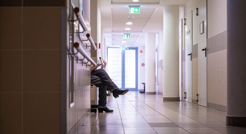 Változások az egészségügyben: mindent átnyomtak a parlamenten, amit a dolgozók nem akartak - 24.hu