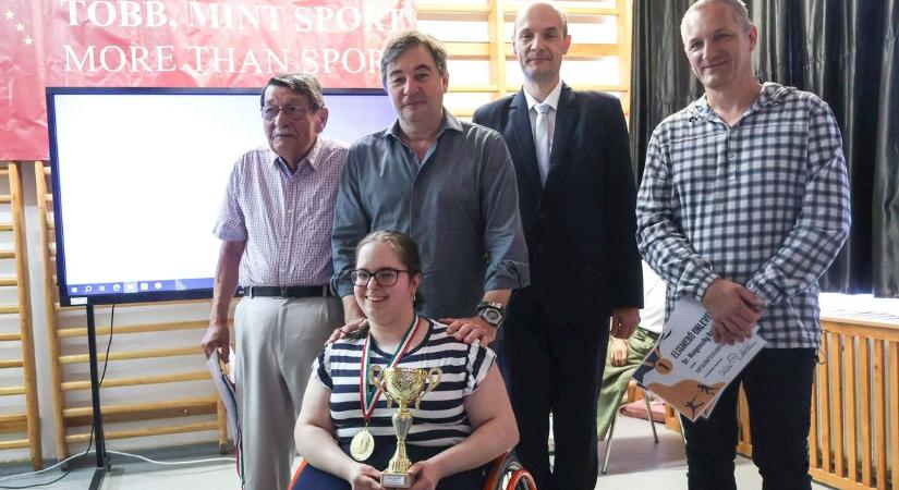 Parasportolókat köszöntöttek a tanévzárón (galéria) - Zaol